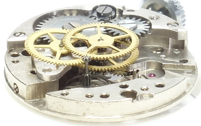 side view of the gear train Bifora 734: side view of the gear train