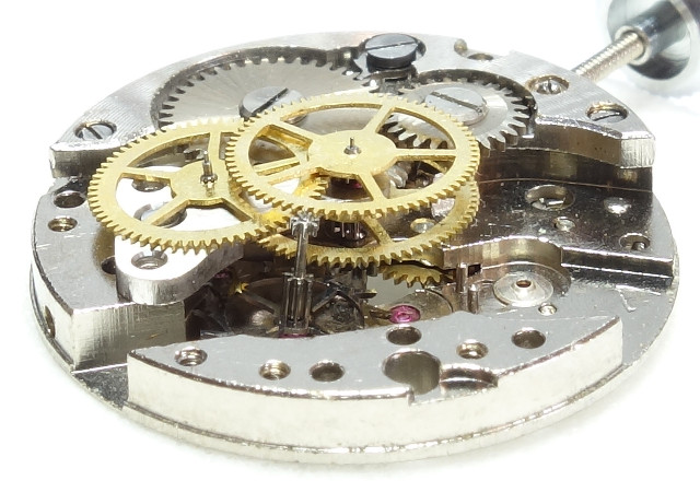 side view of the gear train Bifora 735: side view of the gear train