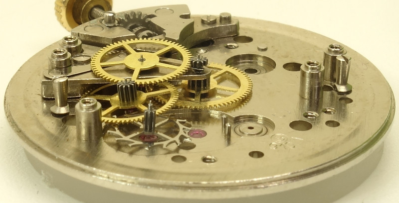 side view of the gear train Bifora 910/1: side view of the gear train