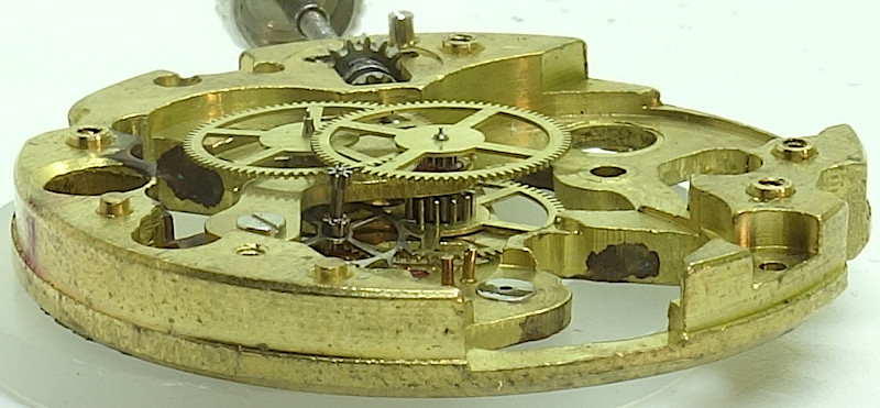 side view of the gear train China 2650G: side view of the gear train