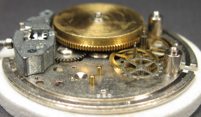 side view of the gear train Desa 322: side view of the gear train