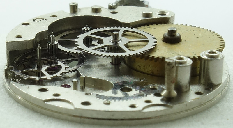 side view of the gear train EB 1333: side view of the gear train