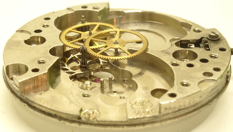 side view of the gear train ETA 2370: side view of the gear train