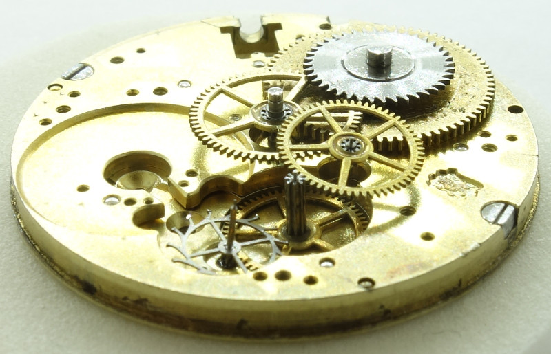 side view of the gear train Meylan ?: side view of the gear train