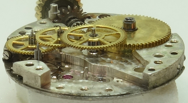 side view of the gear train Movado 6: side view of the gear train