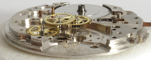 side view of the gear train Wostok 2416B: side view of the gear train